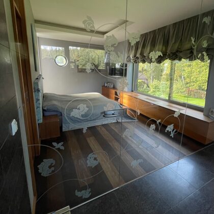 GALVENĀ GUĻAMISTABA